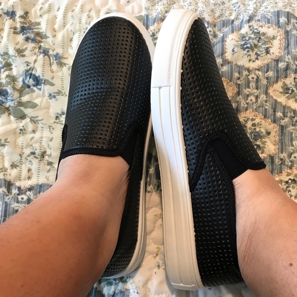 New Black slip on last one! - Picture 5 of 8